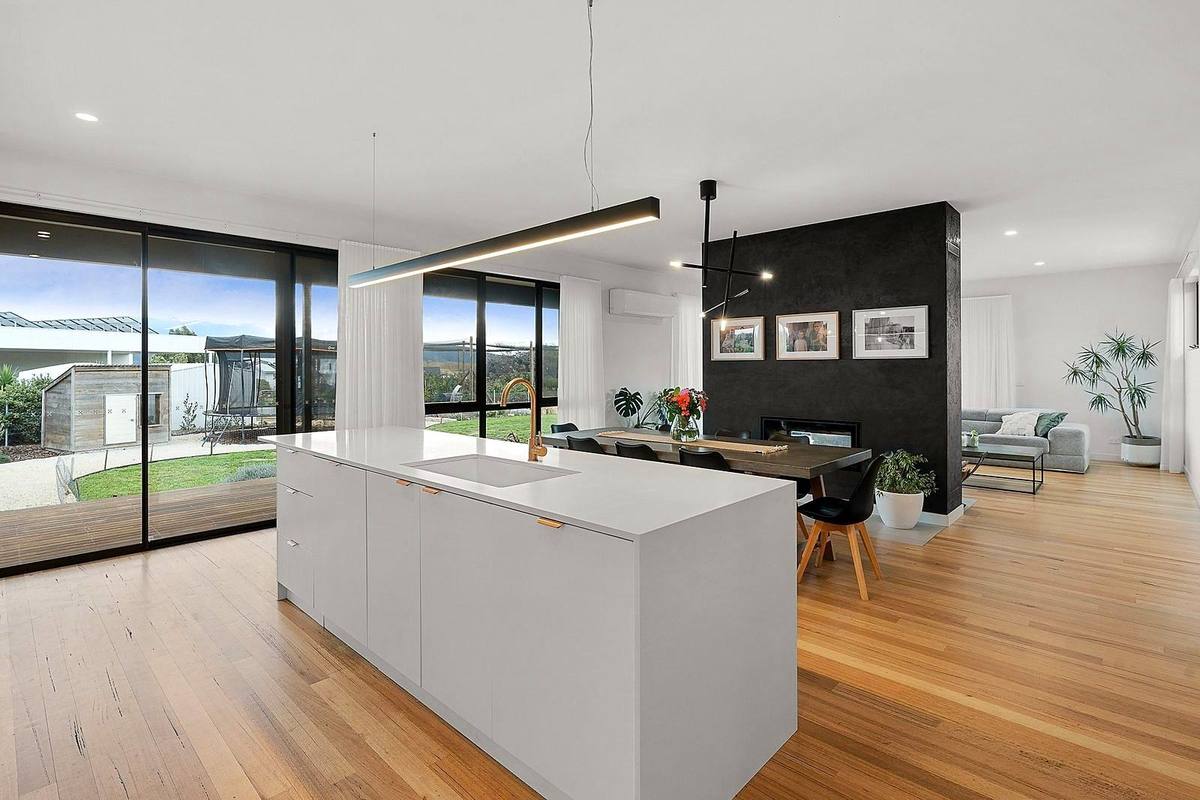 Pardalote new residence, kitchen island and open plan living, built by LHPL Contracting